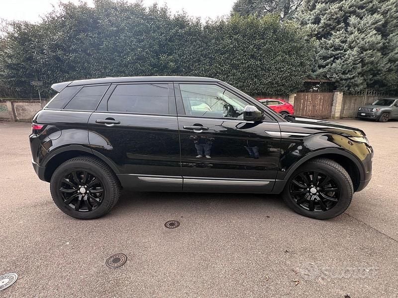Usata Land Rover Range Rover evoque SE 150 CV (110 kW) 2018 Nero SUV