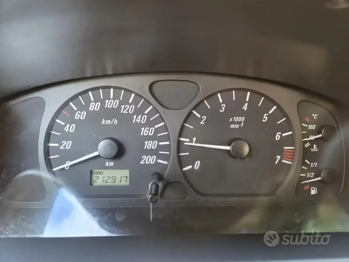 Occasion Opel Agila 60 ch (44 kW) 2004 Gris Monospace