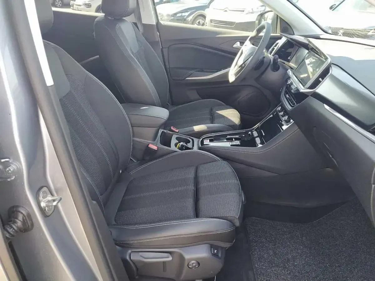 Usata Opel Grandland Electric 136 CV (100 kW) 2024 Grigio SUV