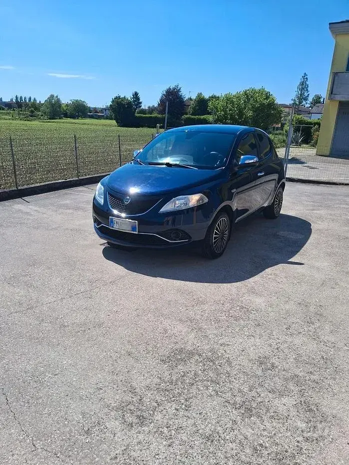 Usata Lancia Ypsilon 60 CV (44 kW) 2018 Utilitaria