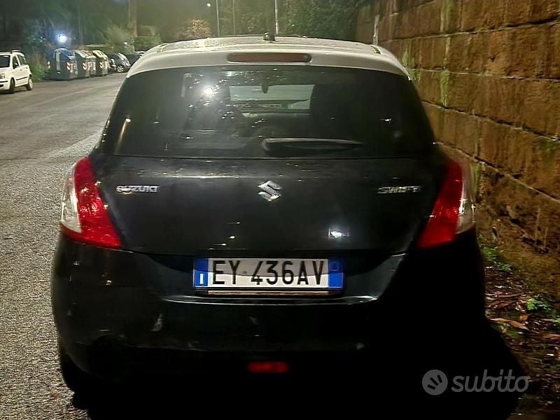 Usata Suzuki Swift 75 CV (55 kW) 2015 Nero Berlina