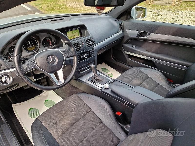 Usata Mercedes E220 170 CV (125 kW) 2013 Grigio Coupé
