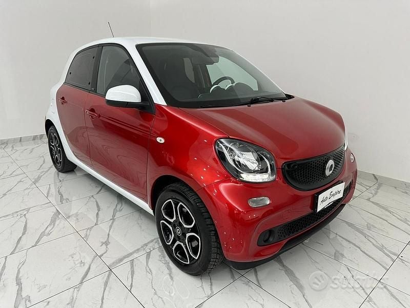 Usata Smart ForFour Prime 71 CV (52 kW) 2016 Rosso Utilitaria