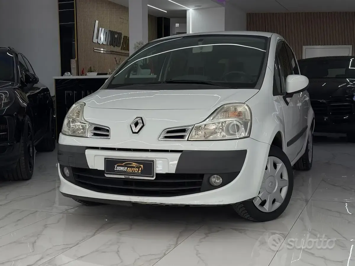 Usata Renault Grand Modus Dynamique 75 CV (55 kW) 2009 Bianco Monovolume