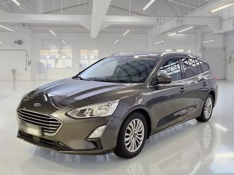 Usata Ford Focus Titanium 120 CV (88 kW) 2019 Grigio Station wagon
