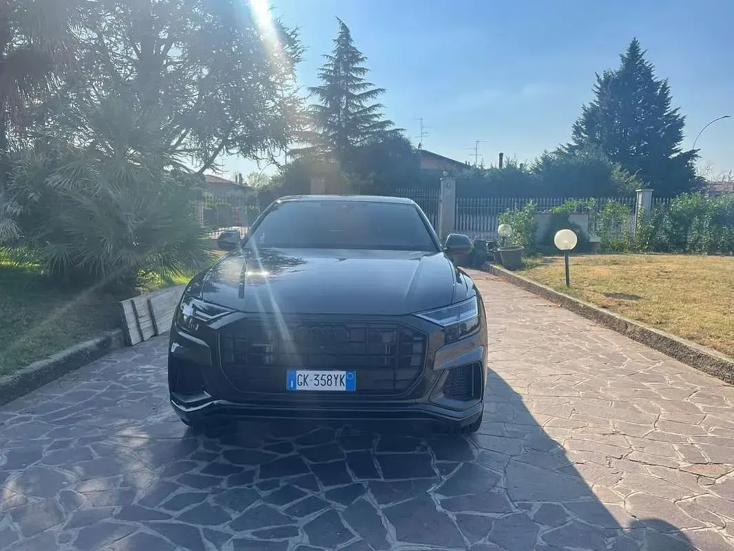 Usata Audi Q8 Sport 340 CV (250 kW) 2022 Grigio SUV