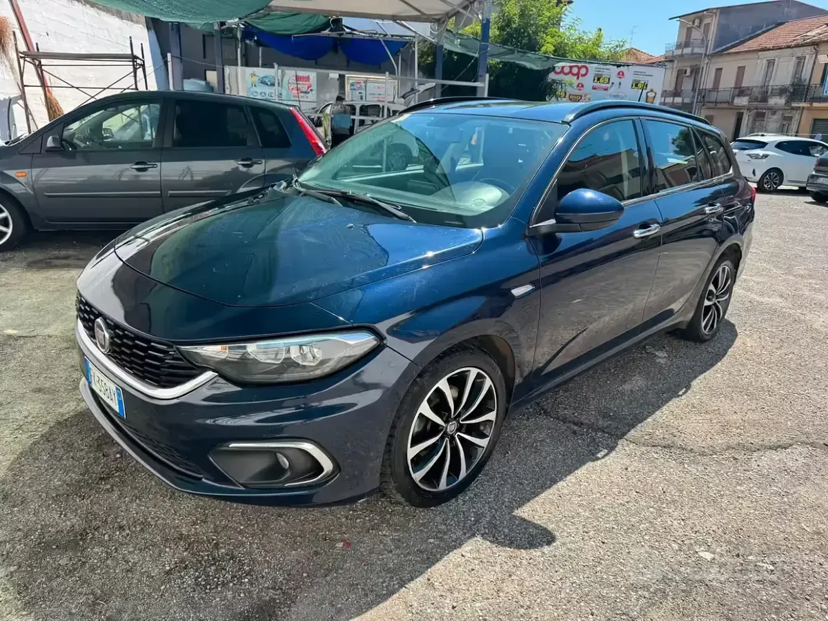 Usata Fiat Tipo Lounge 95 CV (69 kW) 2018 Bluazzurro Station wagon