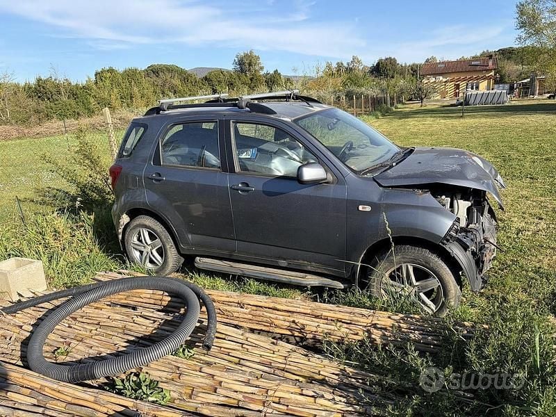 Usata Daihatsu Terios 105 CV (77 kW) 2007 SUV