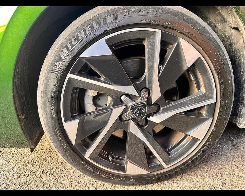 Usata Peugeot 308 Allure 131 CV (96 kW) 2022 Verde Berlina