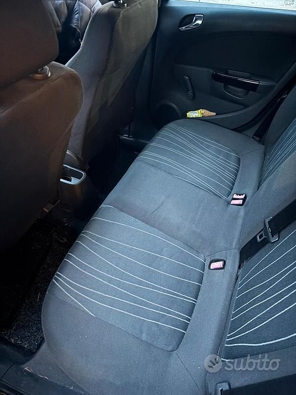 Usata Opel Corsa 2007 Blu Utilitaria