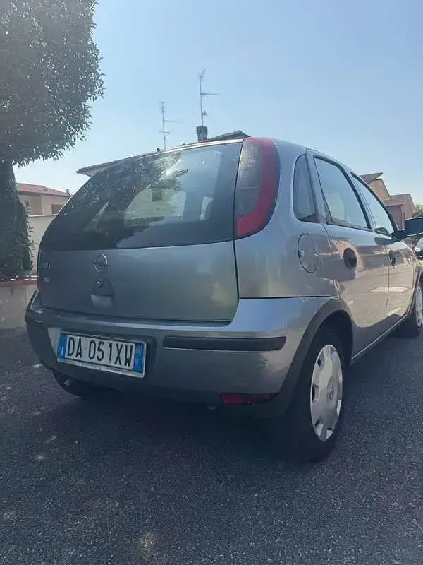 Usata Opel Corsa Club 60 CV (44 kW) 2006 Utilitaria