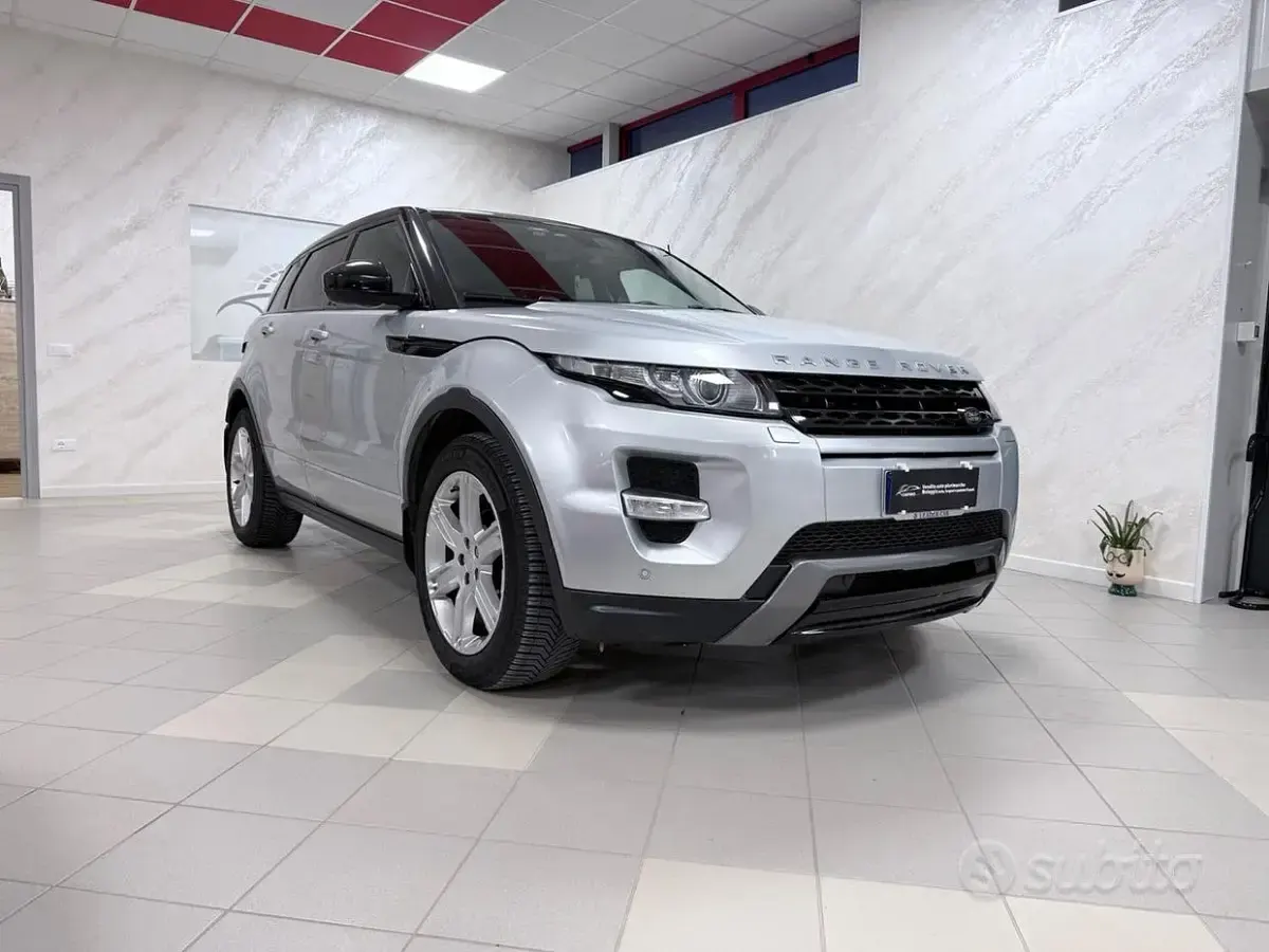 Begagnad Land Rover Range Rover evoque 150 HK (110 kW) 2015 Grå Kombi