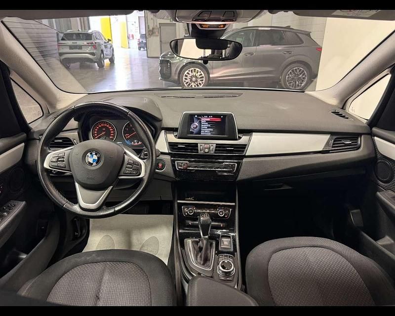 Usata BMW 218 Active Tourer Comfort Edition 150 CV (110 kW) 2017 Argento Monovolume