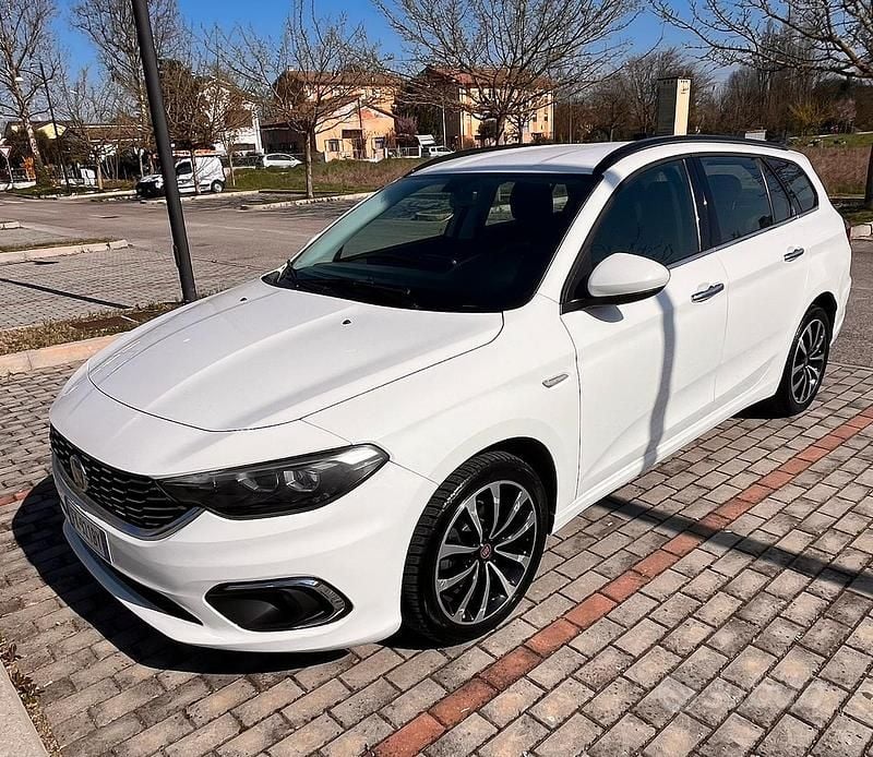 Usata Fiat Tipo Lounge 120 CV (88 kW) 2017 Bianco Station wagon