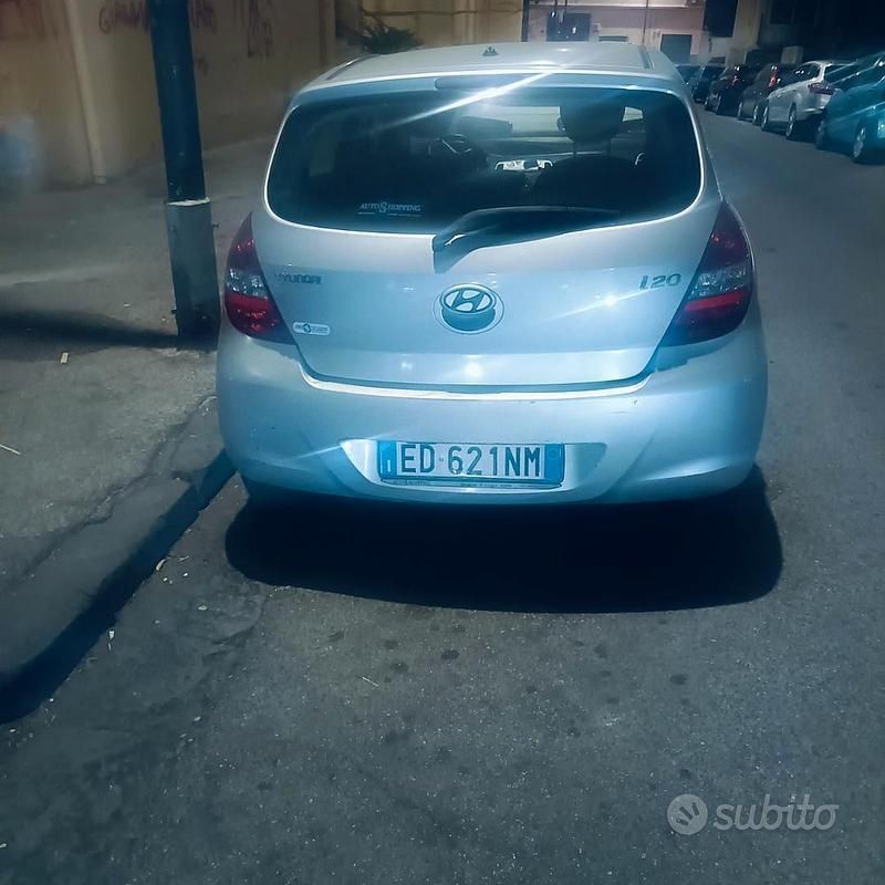 Usata Hyundai i20 78 CV (57 kW) 2010 Grigio Berlina