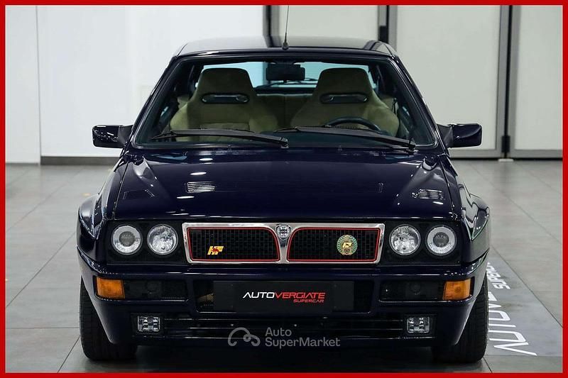 Usata Lancia Delta 211 CV (155 kW) 1993 Blu Utilitaria