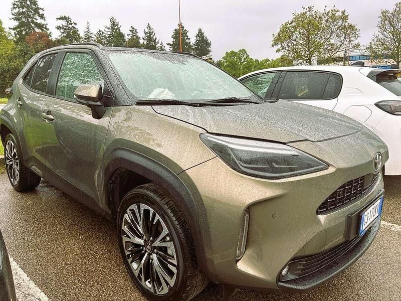 Usata Toyota Yaris Cross Lounge 92 CV (67 kW) 2023 Bronzo SUV