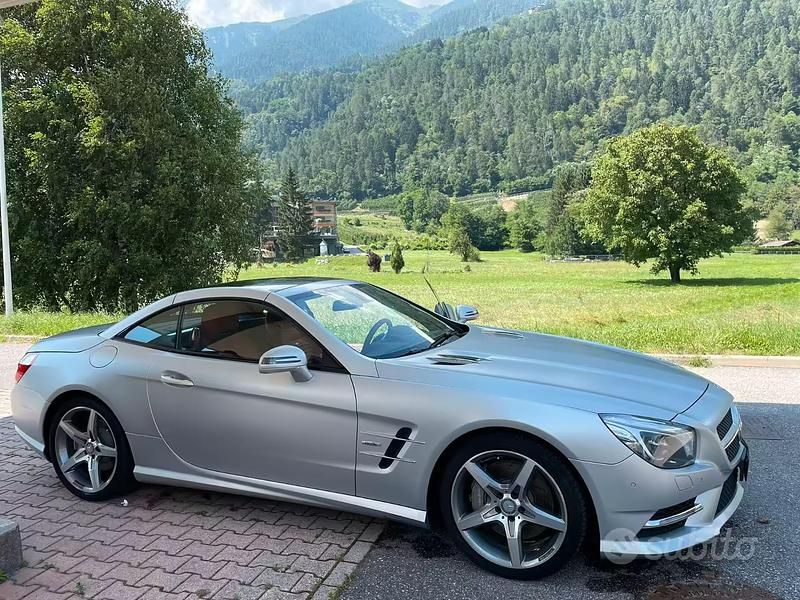 Usata Mercedes SL350 Premium 306 CV (225 kW) 2012 Grigio Cabrio