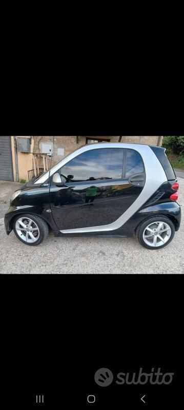 Usata Smart ForTwo Coupé 71 CV (52 kW) 2011 Utilitaria