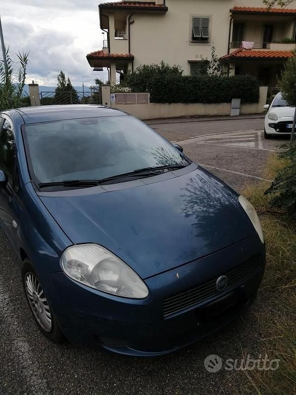 Usata Fiat Punto 90 CV (66 kW) 2007 Utilitaria