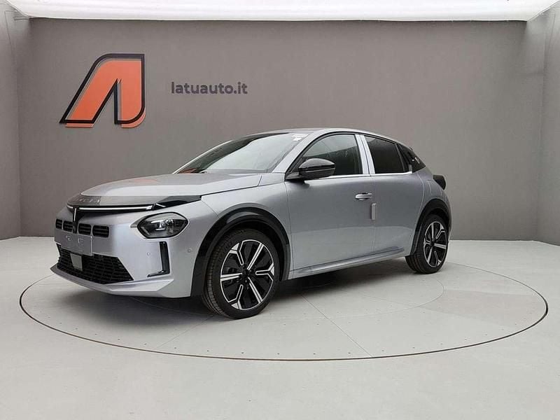 Usata Lancia Ypsilon 101 CV (74 kW) 2024 Grigio granito Utilitaria