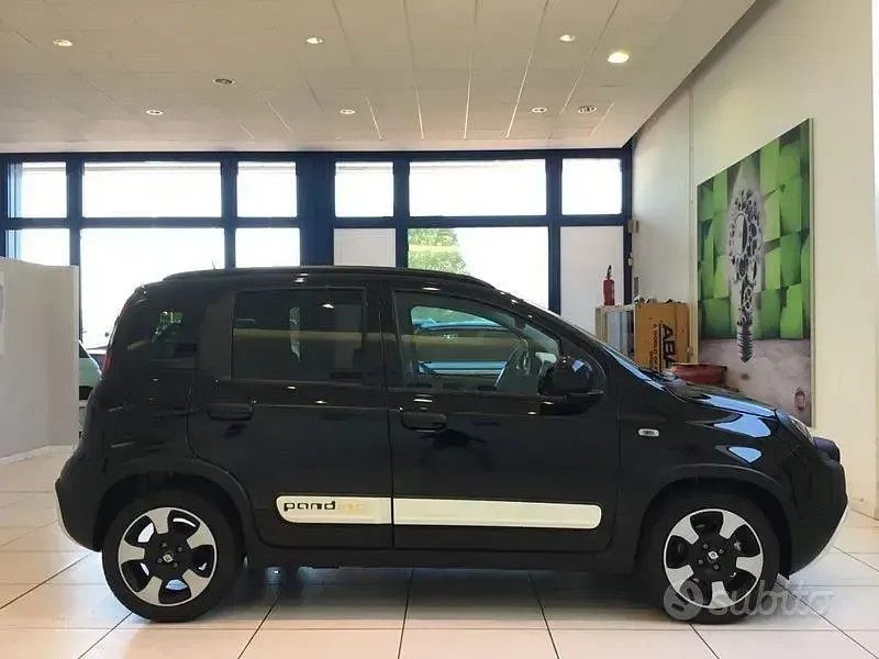 Nuova Fiat Panda Cross 65 CV (47 kW) 2026 Nero Utilitaria
