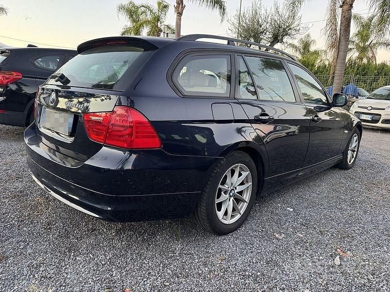 Usata BMW 320 184 CV (135 kW) 2010 Blu/azzurro Station wagon