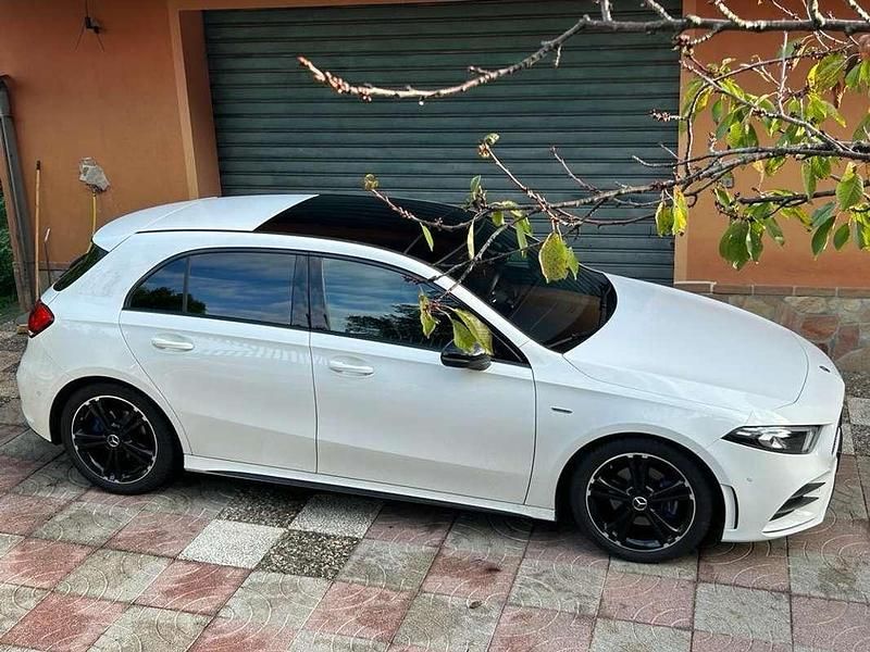 Usata Mercedes A180 Premium 116 CV (85 kW) 2021 Berlina