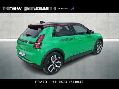 Begagnad Renault 5 E-Tech Komfort 110 kW (150 HK) 2025 Grön Halvkombi