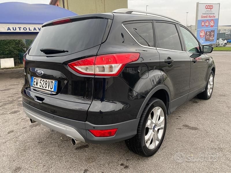 Usata Ford Kuga Titanium 163 CV (119 kW) 2014 Nero SUV