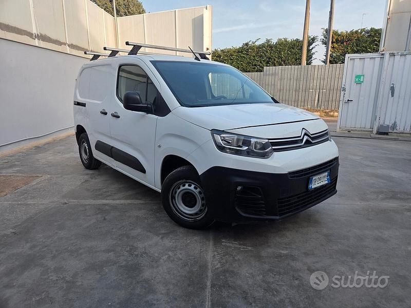 Usata Citroën Berlingo 101 CV (74 kW) 2021 Bianco Monovolume