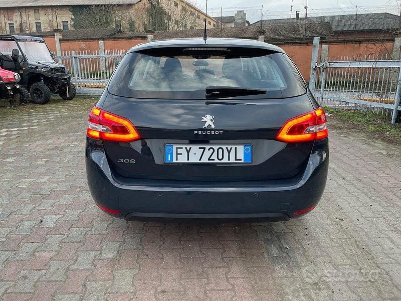 Usata Peugeot 308 Business-Line 131 CV (96 kW) 2019 Grigio pastello Station wagon