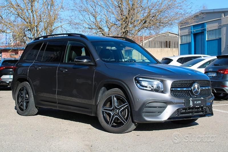 Usata Mercedes GLB200 Premium 150 CV (110 kW) 2023 Grigio SUV