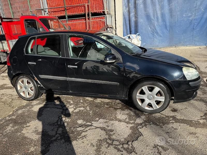 Usata VW Golf IV 75 CV (55 kW) 2006 Nero Berlina