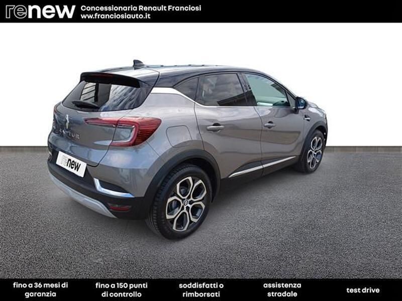 Usata Renault Captur Techno 101 CV (74 kW) 2023 Grigio scuro SUV
