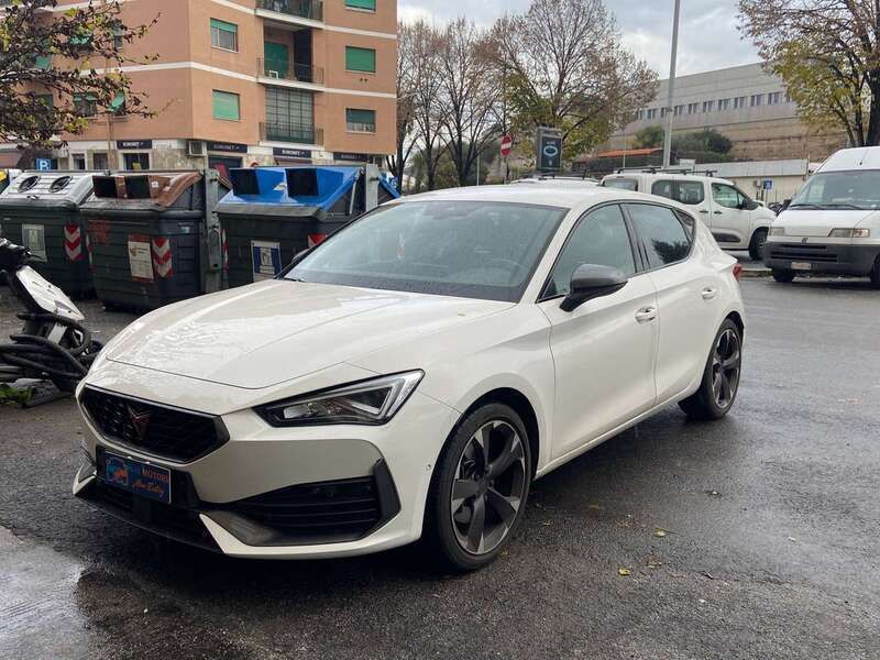 Bianco Usata 2023 Cupra Leon Tre volumi | 27.490 € (Ottimo prezzo) - Immagine 1/4