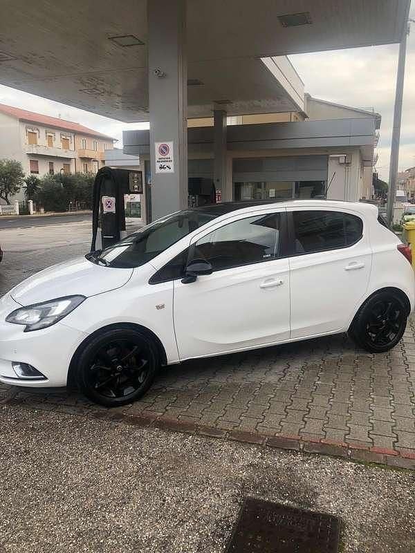 Usata Opel Corsa Edition 75 CV (55 kW) 2018 Nero Utilitaria