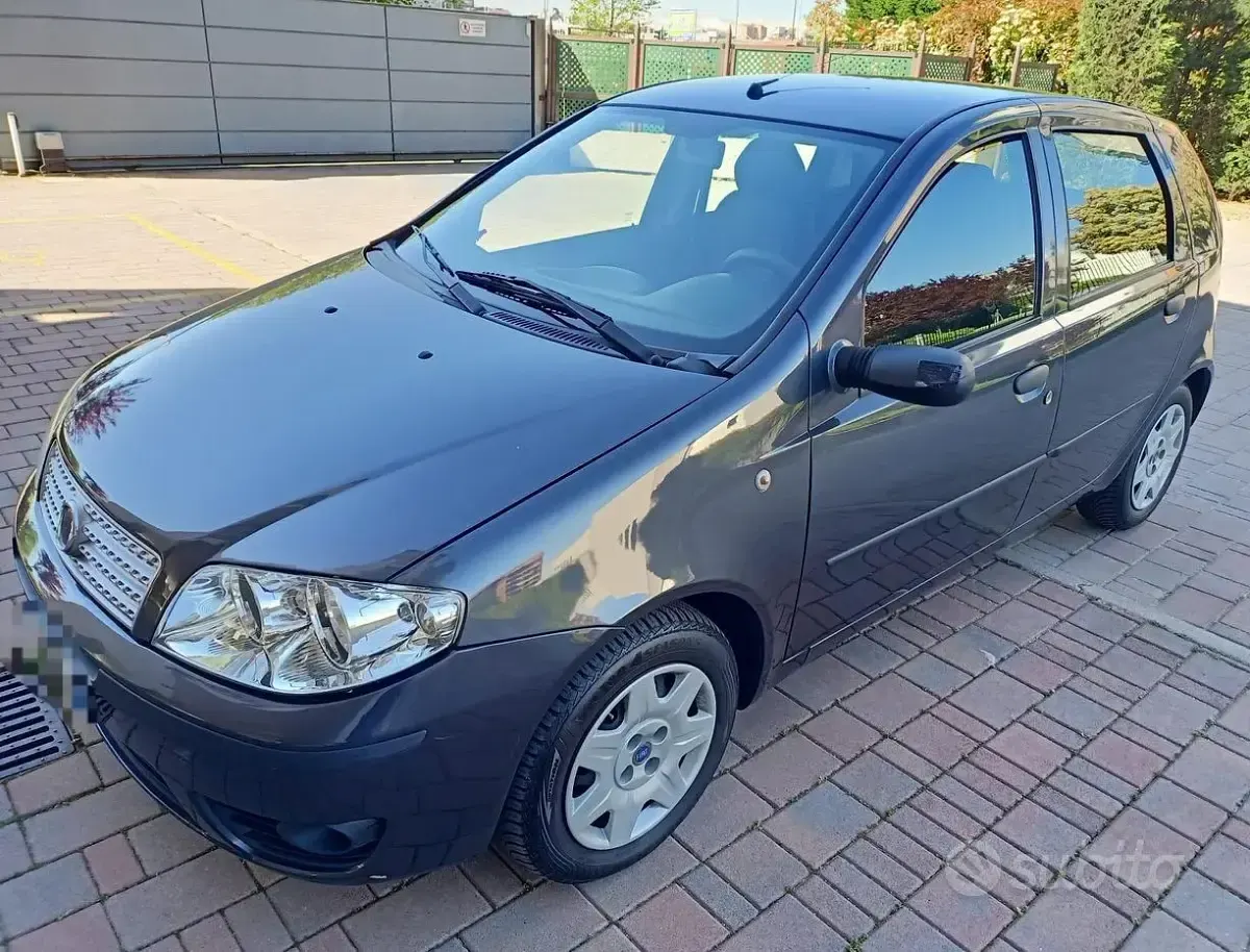 Usata Fiat Punto 60 CV (44 kW) 2008 Grigio Utilitaria