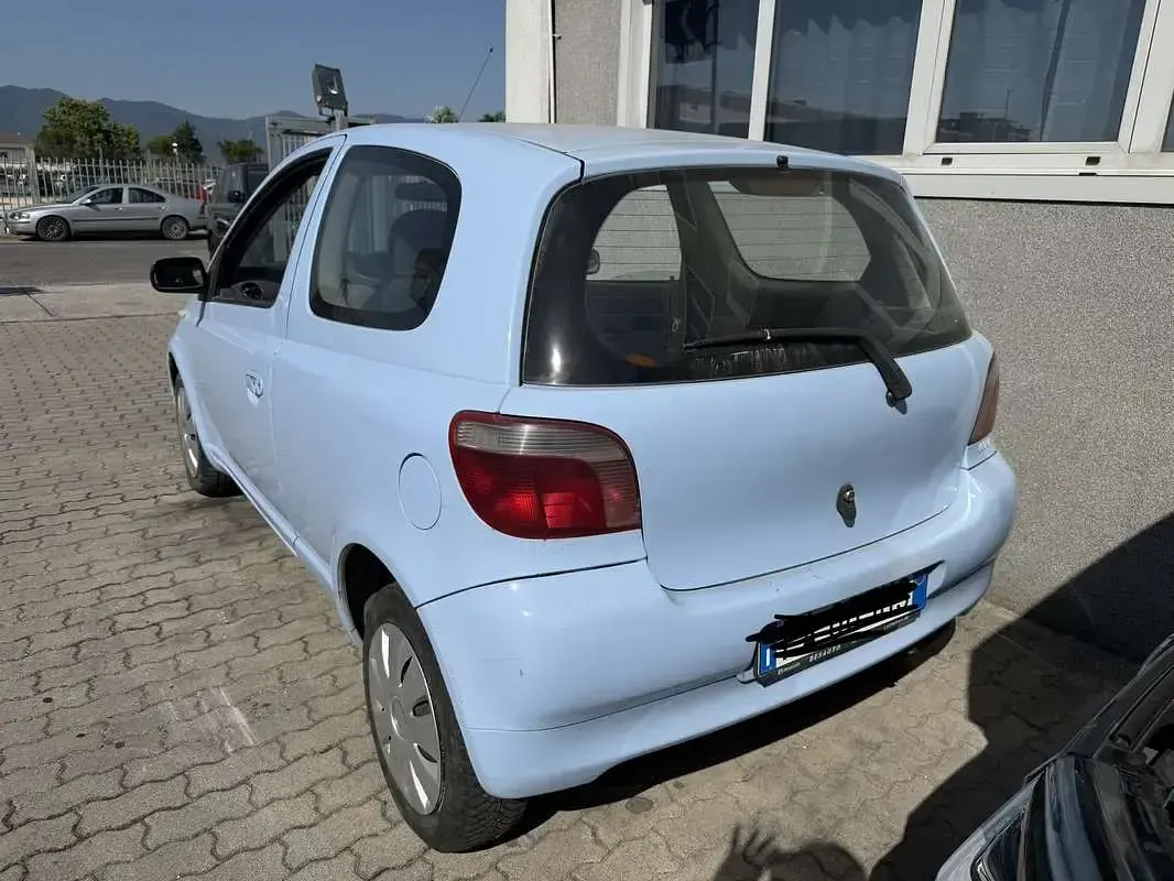 Usata Toyota Yaris 68 CV (50 kW) 2001 Berlina