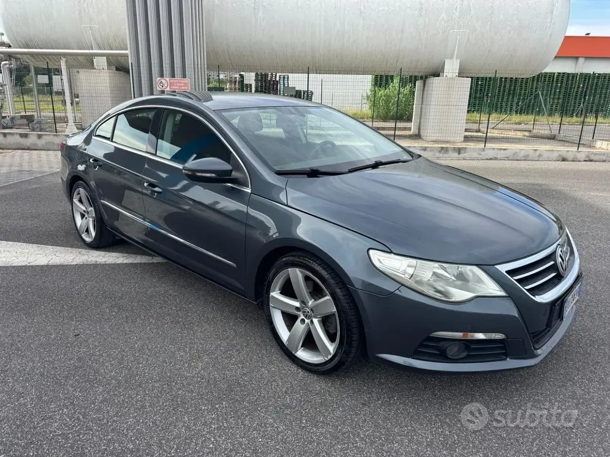 Usata VW Passat Highline 140 CV (102 kW) 2009 Marrone Berlina