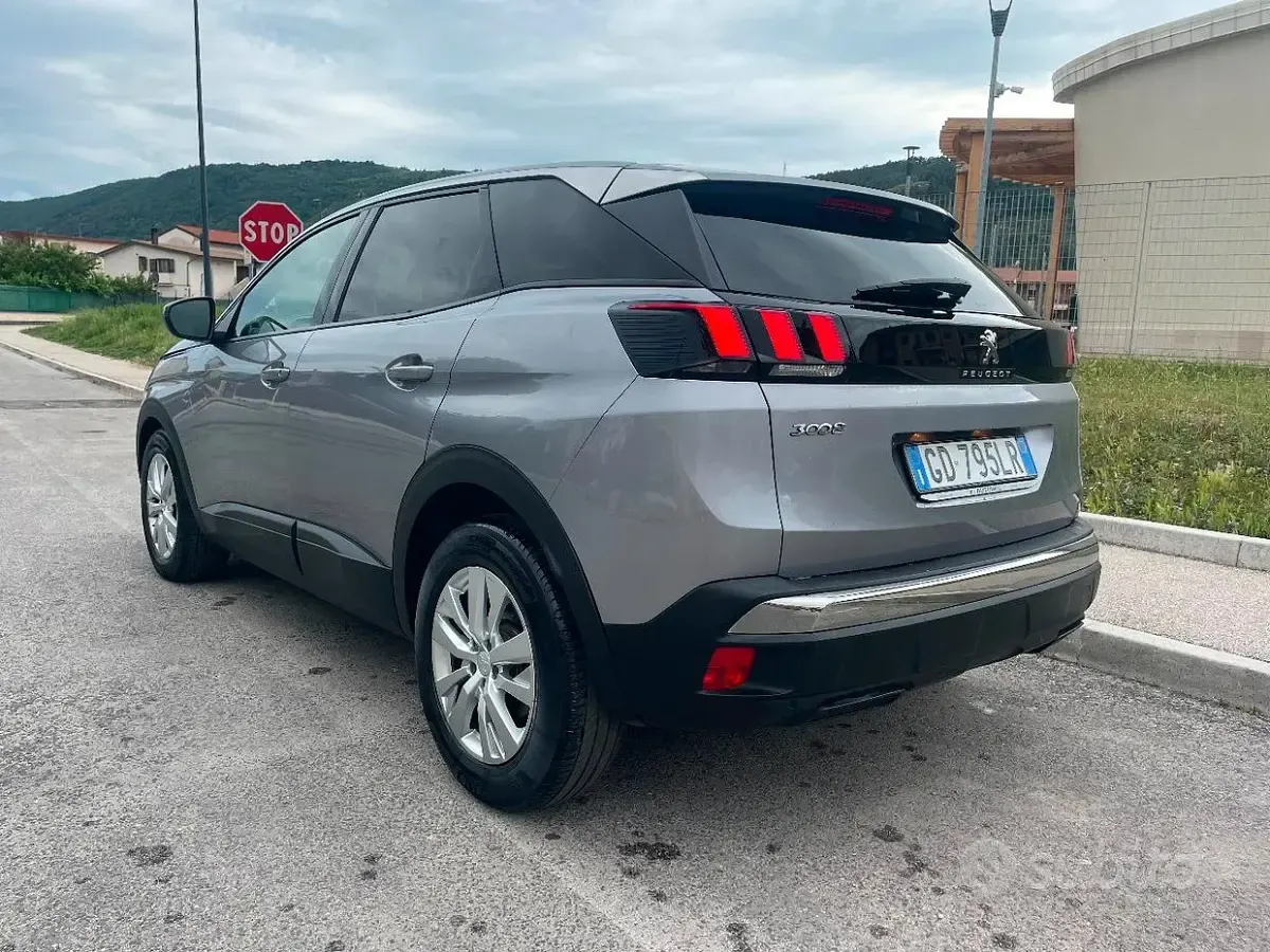 Usata Peugeot 3008 131 CV (96 kW) 2020 Grigio SUV