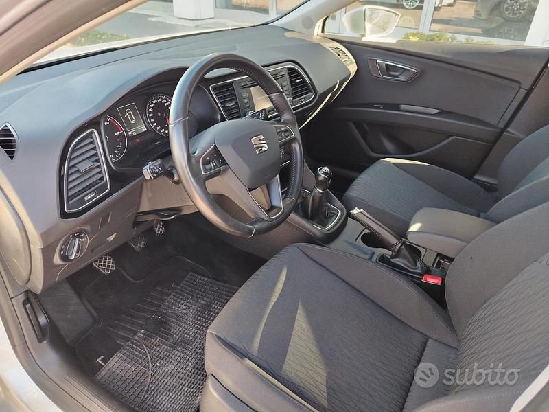 Usata Seat Leon ST Style 105 CV (77 kW) 2014 Grigio Station wagon