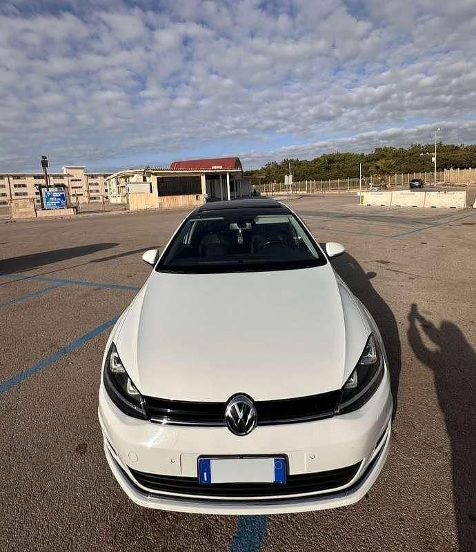 Usata VW Golf VII Highline 110 CV (80 kW) 2014 Bianco Berlina