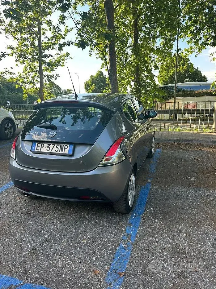 Usata Lancia Ypsilon S 95 CV (69 kW) 2012 Grigio Utilitaria