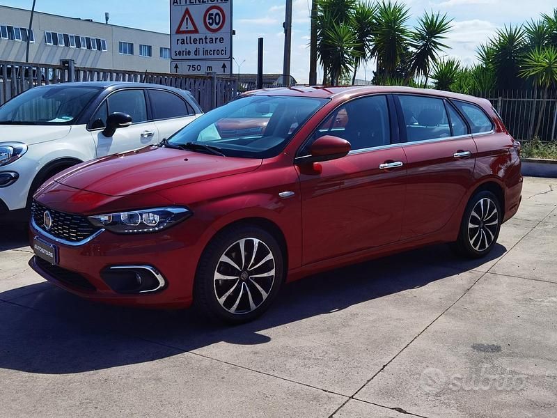 Usata Fiat Tipo Lounge 95 CV (69 kW) 2017 Rosso Station wagon