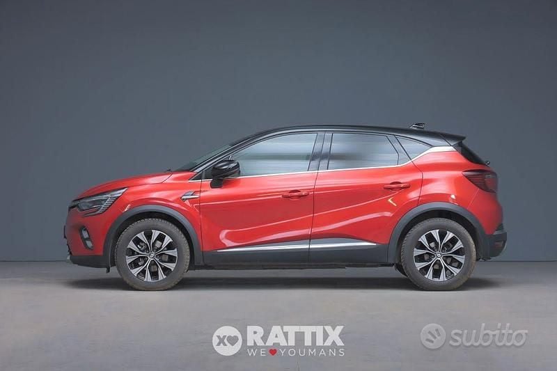 Usata Renault Captur Zen 94 CV (69 kW) 2023 Bordueaux tetto nero SUV