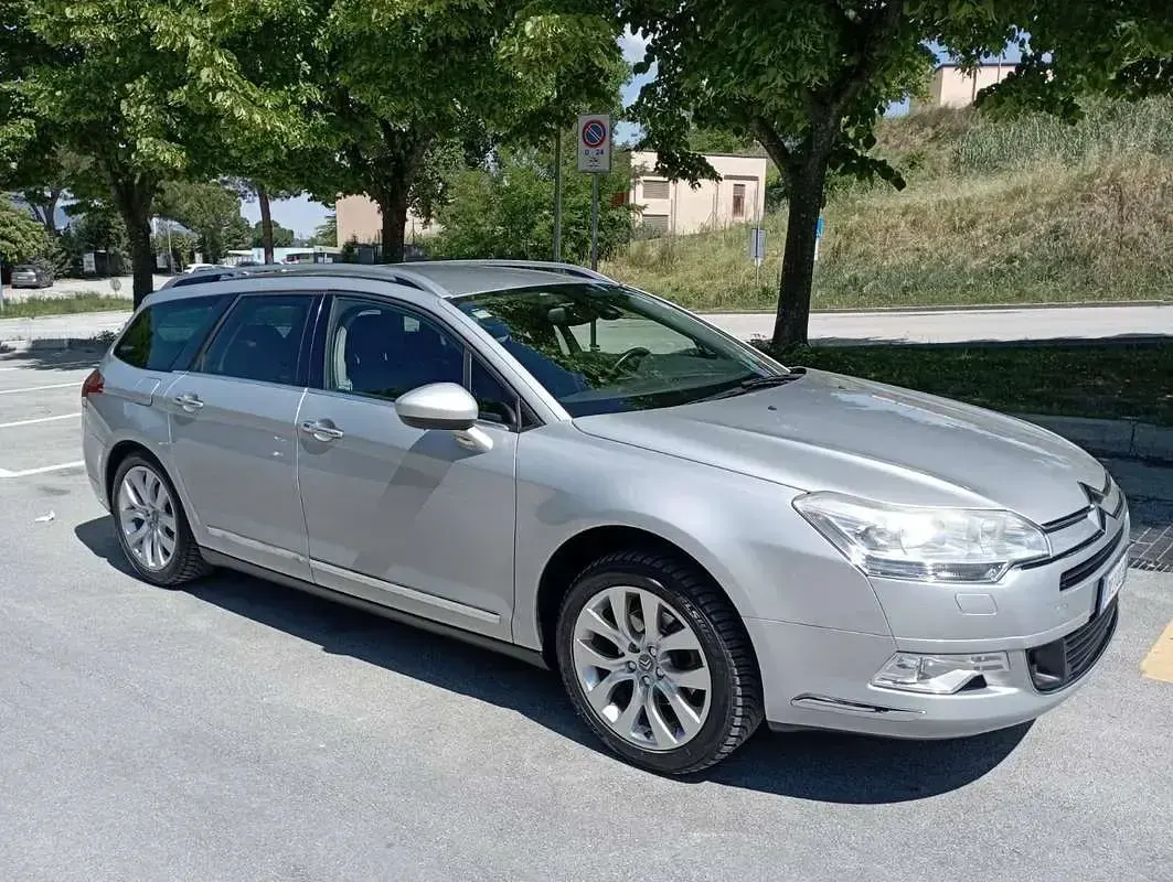 Usata Citroën C5 Exclusive 140 CV (102 kW) 2009 Grigio Station wagon