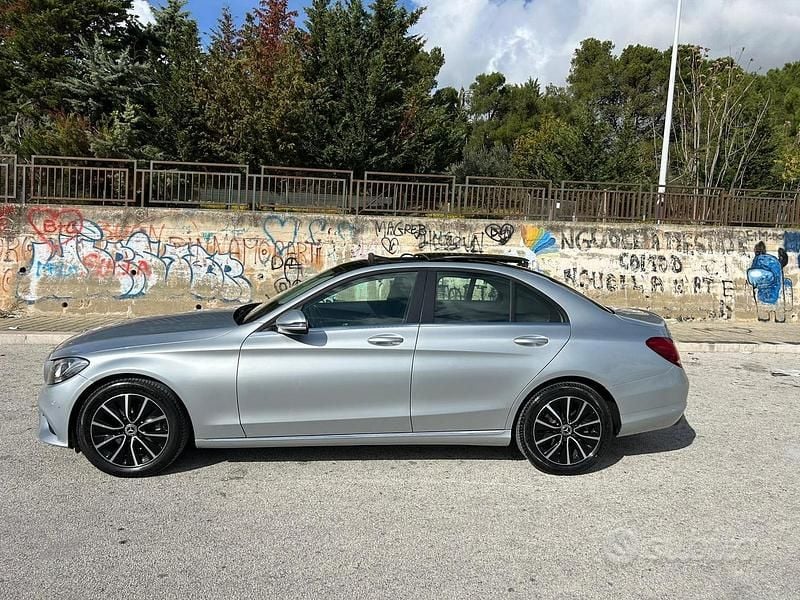 Grigio Usata 2019 Mercedes C200 Tre volumi | 15.500 € (Ottimo prezzo) - Immagine 1/4