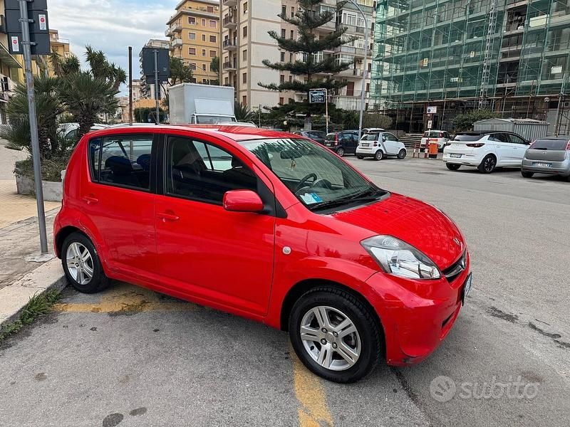Usata Subaru Justy 69 CV (50 kW) 2009 Rosso Utilitaria