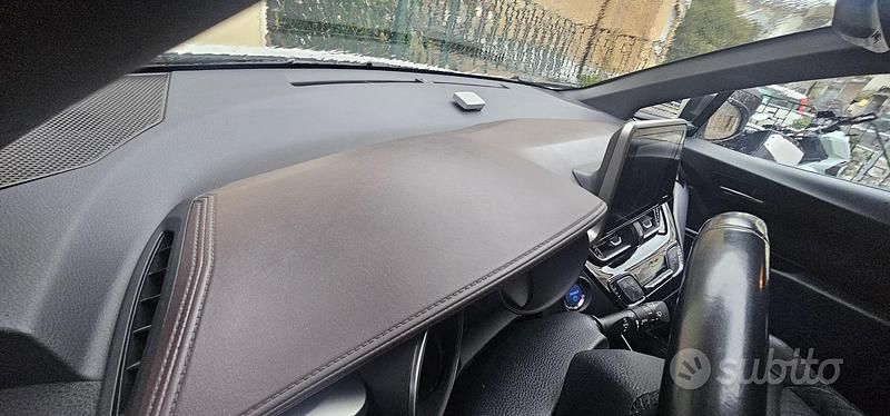 Usata Toyota C-HR Lounge 116 CV (85 kW) 2017 Bianco SUV